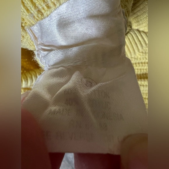 Vintage boxy cotton vest in golden yellow. Size S - Picture 3 of 6